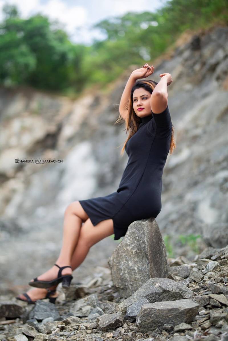 Tharushi Sanjana Black Clicks