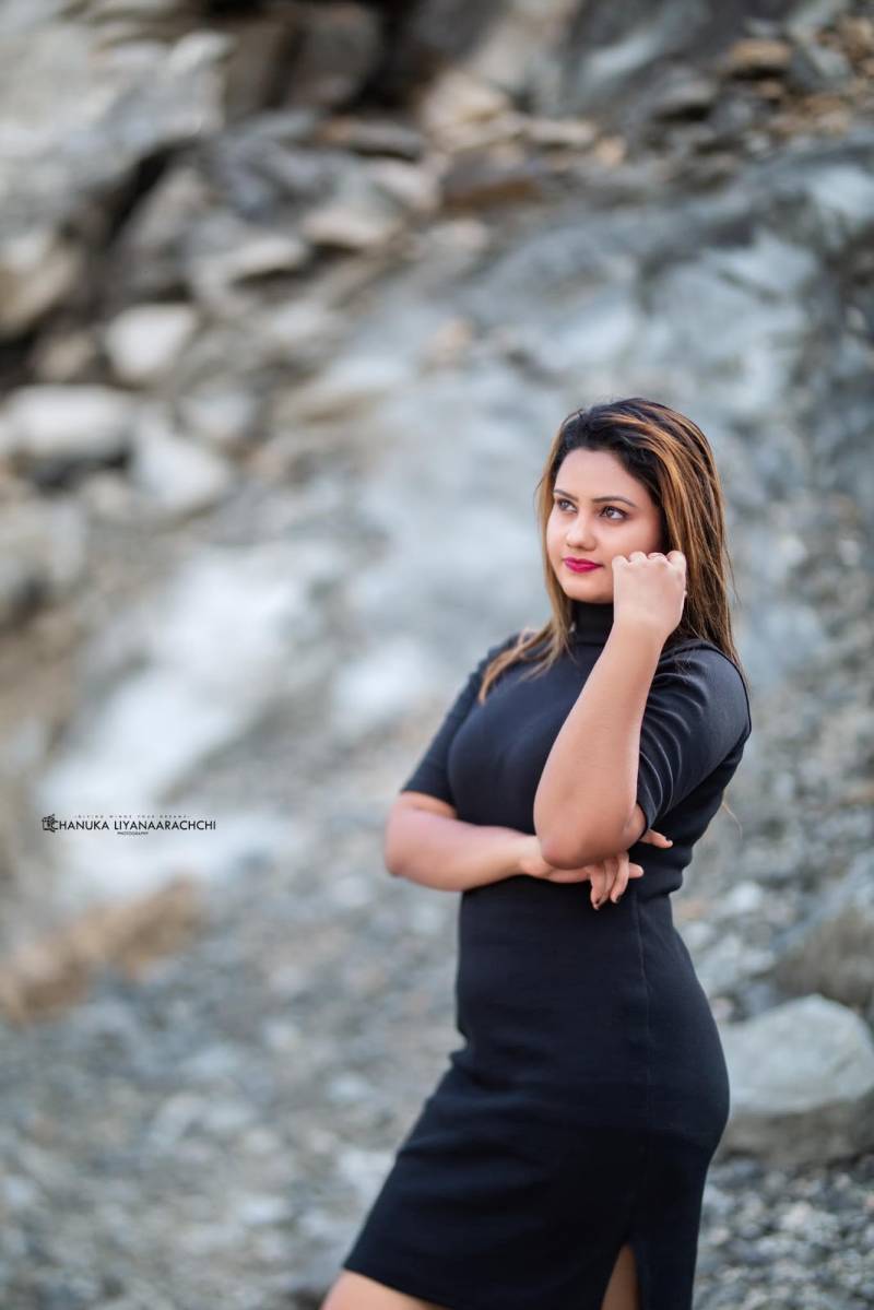 Tharushi Sanjana Black Clicks